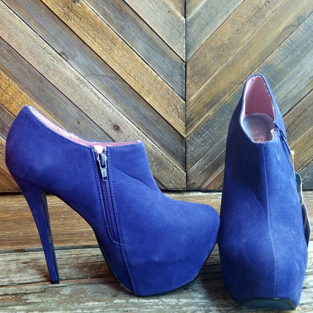 NEW Makers Faux Suede Bootie